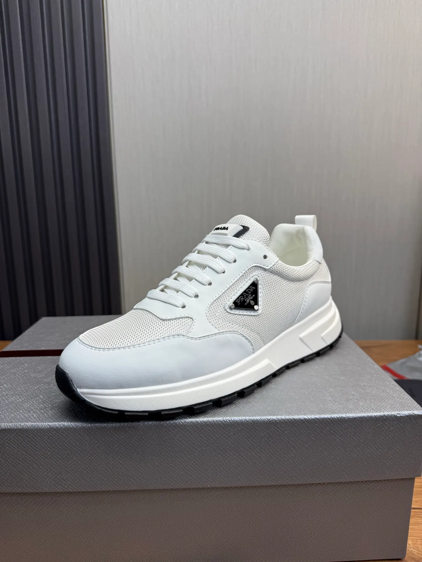 Men's shoes 💰560💰 [PRADA] Popular items in men's shoes counters, synchronized with the official website, high-quality cowhide stitching breathable mesh + cowhide lining, 1🆚1 replica, original sole, 38-45 (customized for 45, non-refundable)